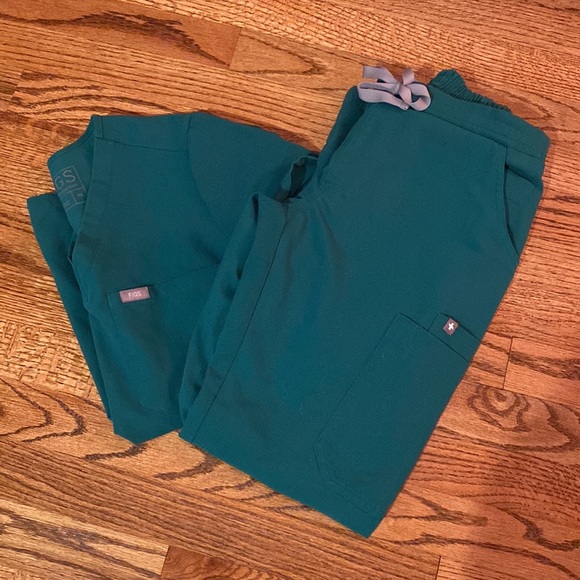 Figs Other - Hunter Green Figs Scrub Set